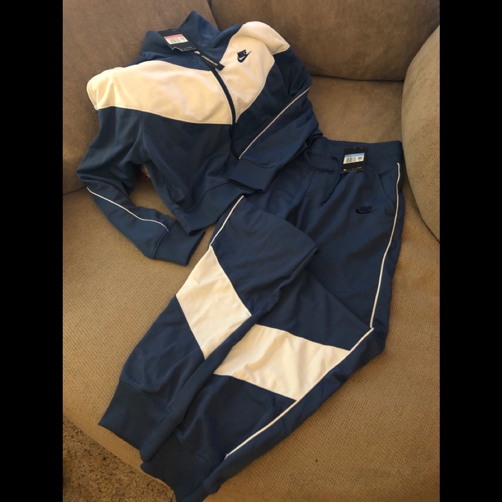 Brand new NIKE jogging suit